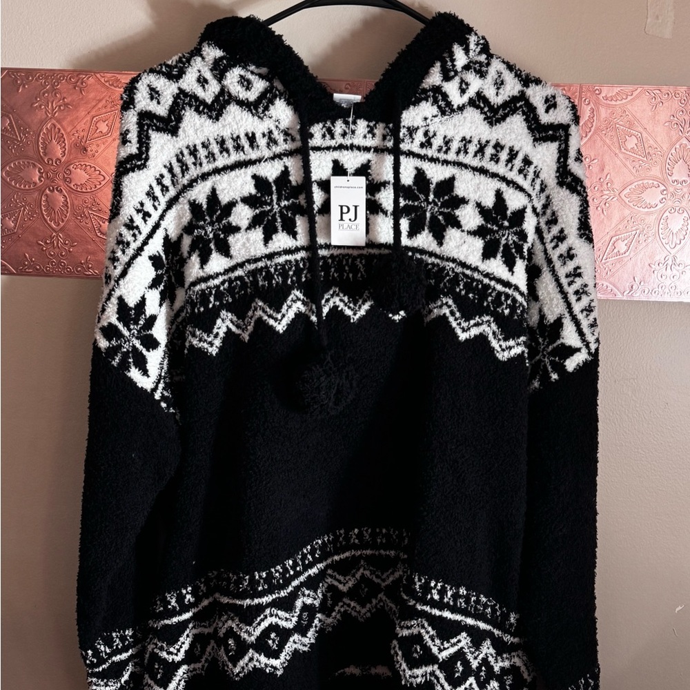 Black and White Hooded Sweater with Snowflake Pattern, and Pant Set